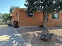 Charming Duplex with New AC & heater with WiFi ラ・フンタのホテル