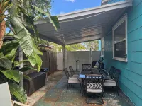Vacation Cottage, beachy vibe, home away from home - Condos