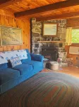 Charming 2-Bedroom Cabin with Wi-fi, A/C and Laundry in Beautiful Ogunquit, ME - Holiday bungalows