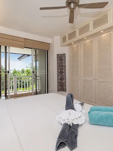 รูปภาพของAuthentic red Thai-inspired home in Laguna!