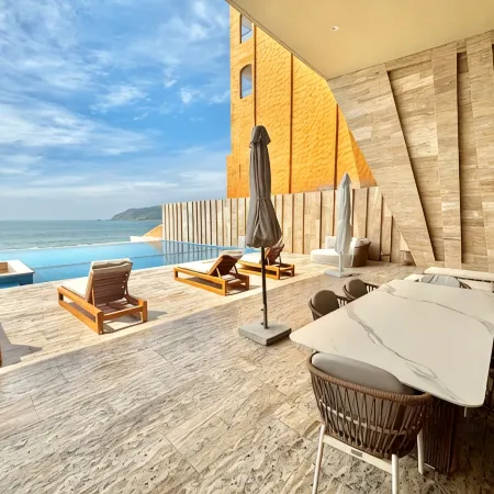 Golden View 905 | Pool | Beach | Gym