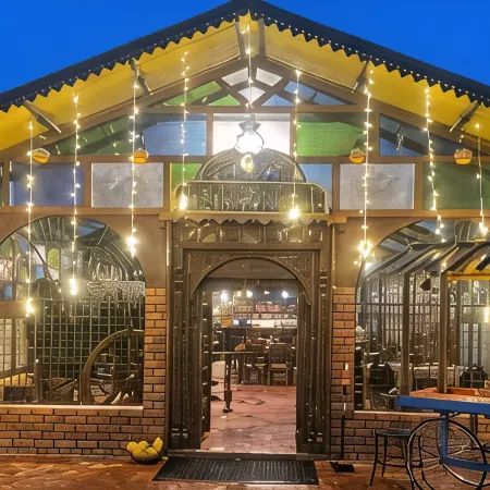 Habba Kadal Kashmiri Heritage Hotel & Hub