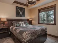 Mountain Top Luxury Retreat - Elegant Cabin Near Zion and Bryce Hotels in Kane County