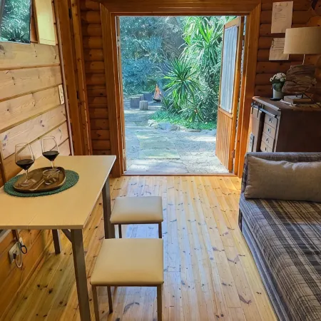 Cabaña de Ensueño en el Bosque y Junto al Mar. Ideal Pareja ,dos Niños y Mascota