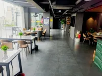 Junya Hotel (Jiaxing Pinghu Xincang Branch) - Esports