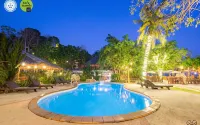 Phi Phi the Beach Resort - Pool