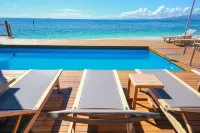 Serenity Island Resort - Pools