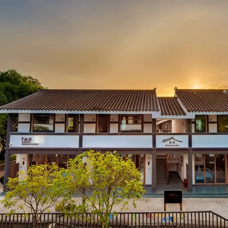 Huasu Boutique Hostel
