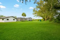Luxury Tropical Pool Villa – Spacious Escape for Large Groups, Sleeps 22+