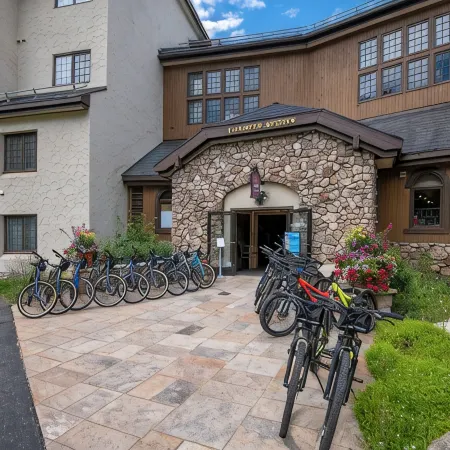 The Charter @ Beaver Creek Luxury Retreat 2B/2bath - Pool, hot tub & Ski Access