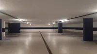 Tourist Hotel - parking