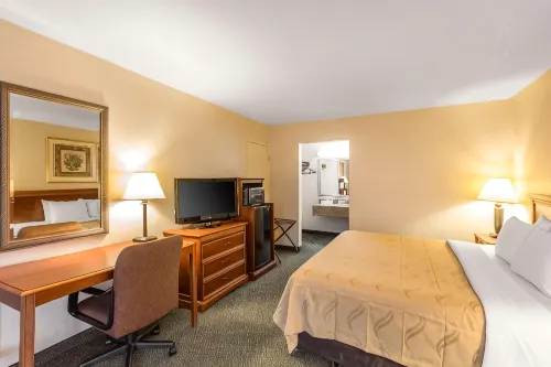 Quality Inn & Suites McDonough South I-75
