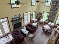 The Old Lantern Inn and Barn - Homestays