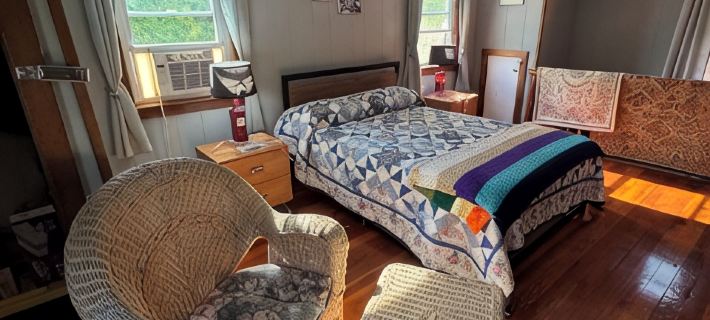 5 minutes from original Woodstock site. Hotels in Sullivan County