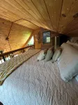 Charming loft cabin just 7 minutes from downtown