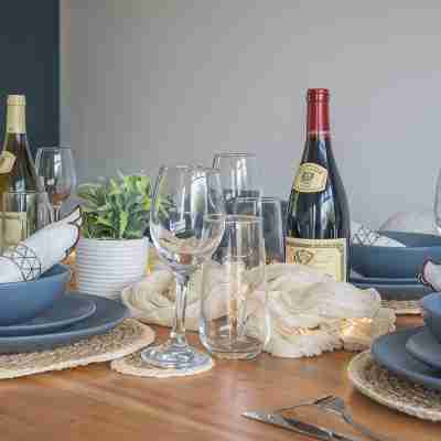 Stunning home over looking Belfast City, 11 minutes to City Centre Dining/Meeting Rooms