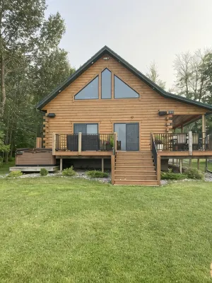 Luxury Waterfront Log Cabin ... Memories Abound - Chalets
