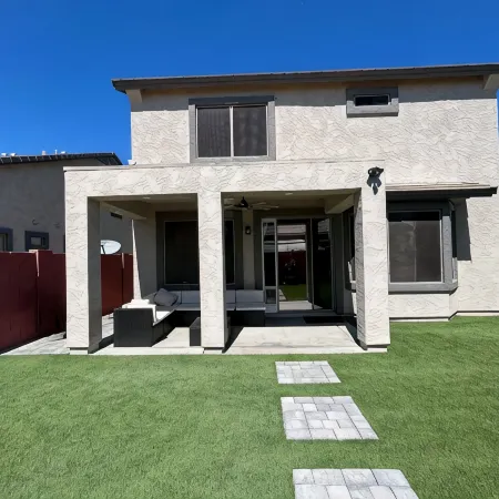 Sunset Retreat! Quiet, gated community, close to hiking and restaurants