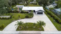 Inspiration House-One Acre Pool Home in the Heart of Pinellas!