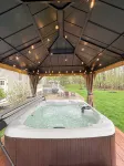 Cozy Ithaca Retreat - Fenced Yard - 7 min drive to Cornell - Ev Charger - Wifi