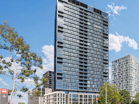Olympic Park Stylish 2BR | Walk to stadium | Pool & Gym