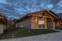 Chalet for up to 10 people with sauna, private home theater and hot tub