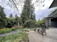 Family Friendly, Bright, & Spacious 3 Bed 2 Bath - Wifi