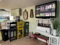 Cozy 1-bedroom apartment in tranquil Buxton, across from sound,with WiFi, AC - 2성급