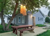 3-bedroom vacation home just a short walk to Lake Michigan
