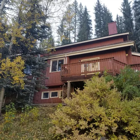 Vail - 2 Guests - Private Studio w/ Queen Bed - Pet Friendly!