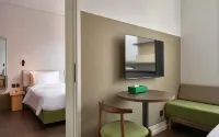 GO Hotel Nakhon Sawan - parking