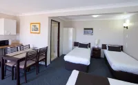 Hideaway Motor Inn