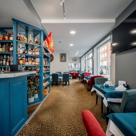Brit Hotel Privilege Lisieux - la Villa des Arts