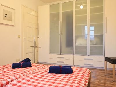 INSELVILLA - Holiday apartment on the island in Hameln