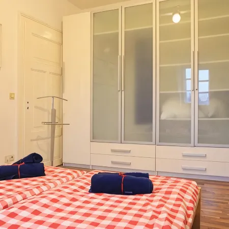 INSELVILLA - Holiday apartment on the island in Hameln