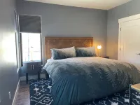 Riverfront Mountain Escape - balcony