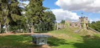 Large wooden house with sauna, in a quiet location by the bathing lake - Alojamientos