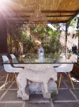 three-room apartment with private garden - 民宿