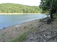 Hog Heaven-Lakefront-2 Kitchens, 2 Living Areas, Private & Wooded - 4-Star
