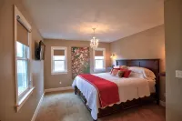 Vintage Luxury Retreat - 3-Star