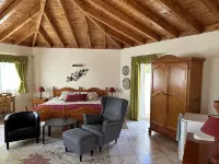 Villa Lagos Algarve for families & friends, 6 bedrooms, 7 bathrooms, pool, BBQ - Villas