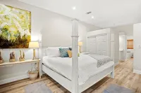 Bayside Retreat - 2250 sq ft Bay House w/dock, fire pit, & tons of amenities