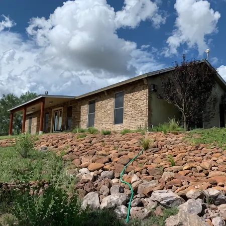 Cozy Home With Mountain Views Near Davis Mtn State Park and McDonald Observatory