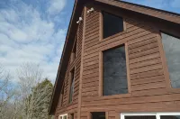 Lake front home, Hot tub, Boat dock near Flat Hollow Marina in Speedwell Tn. - 2-Star