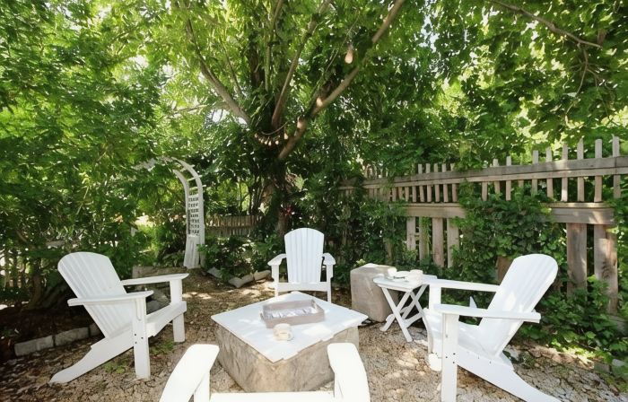 Beautifully decorated Brewster Home