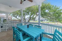 Canal Breeze! Waterfront property! Private pool! - 4つ星