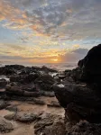Oceanfront Condo - NEWLY Remodeled furnishings- BEAUTIFUL sunsets every night! - พร้อมWifi