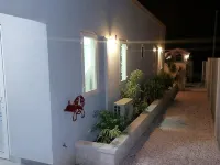 Cozy private one bedroom 3 minutes from the beach and the famous Flying Fishbone Hotels in Savaneta