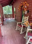 Log Cabin, Utk/Neyland, Smokies, 16Acres, FP, HotTub, Arcade, Fishing, Golf,Pets