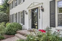 The White Colonial.  Minutes to Downtown Franklin. - 3성급